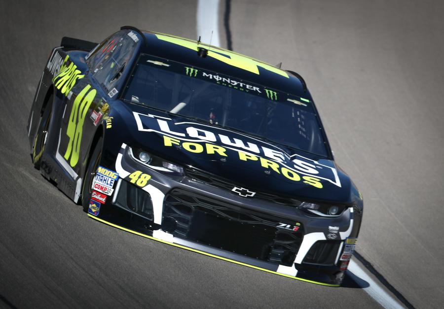  Chevrolet Camaro ZL1 NASCAR Race Car 2018 года  (фото 12 из 17)